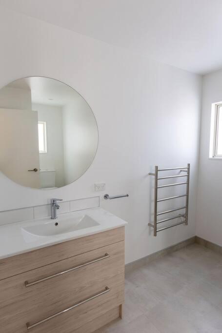 Mount Maunganui Self Contained Flat By The Beach Экстерьер фото
